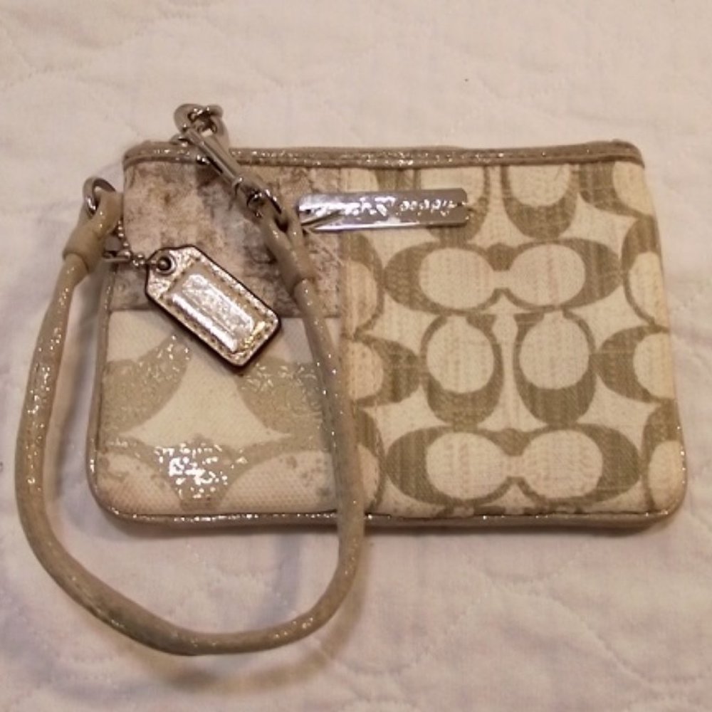 COACH Poppy canvas Wristlet